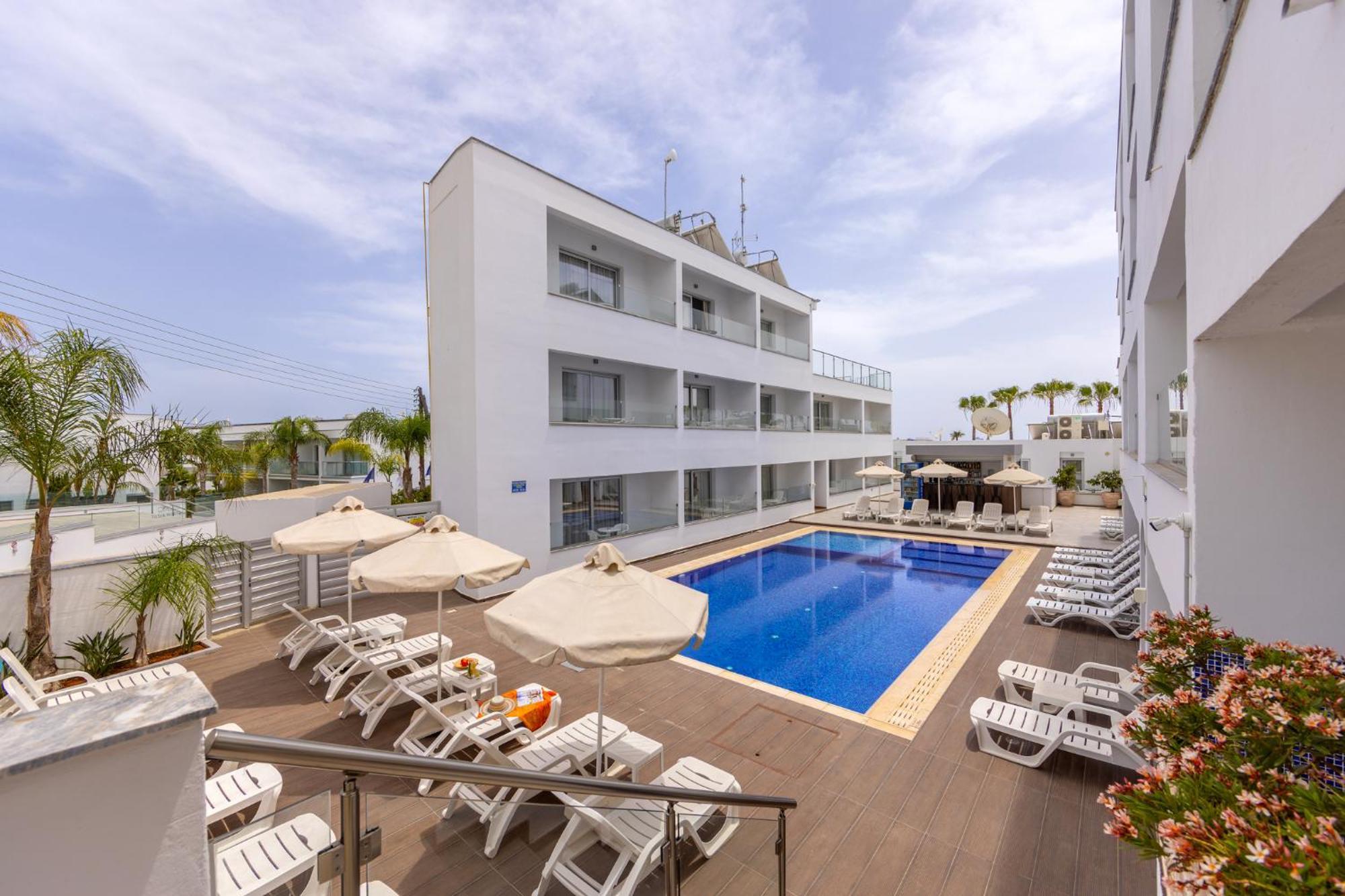 Milea Hotel 아이아 나파 외부 사진
