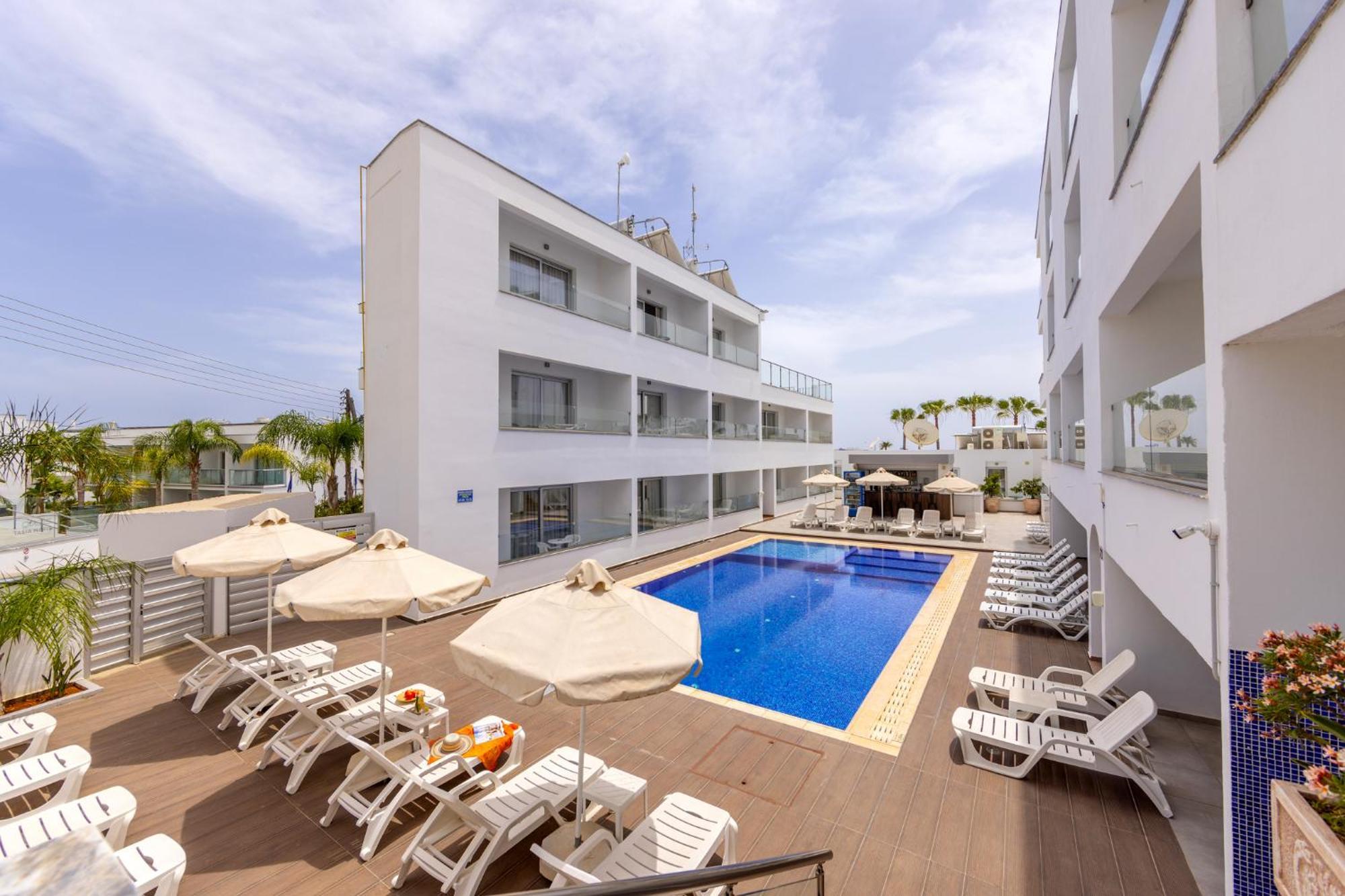 Milea Hotel 아이아 나파 외부 사진